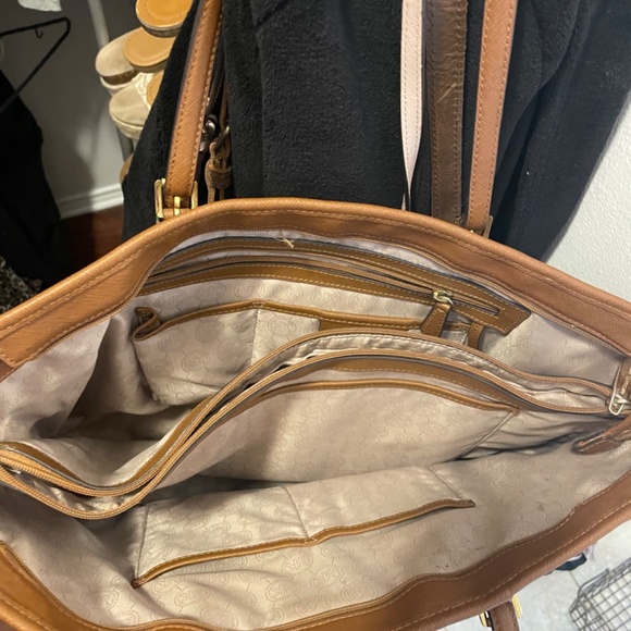 Michael Kors purse - Picture 2 of 2